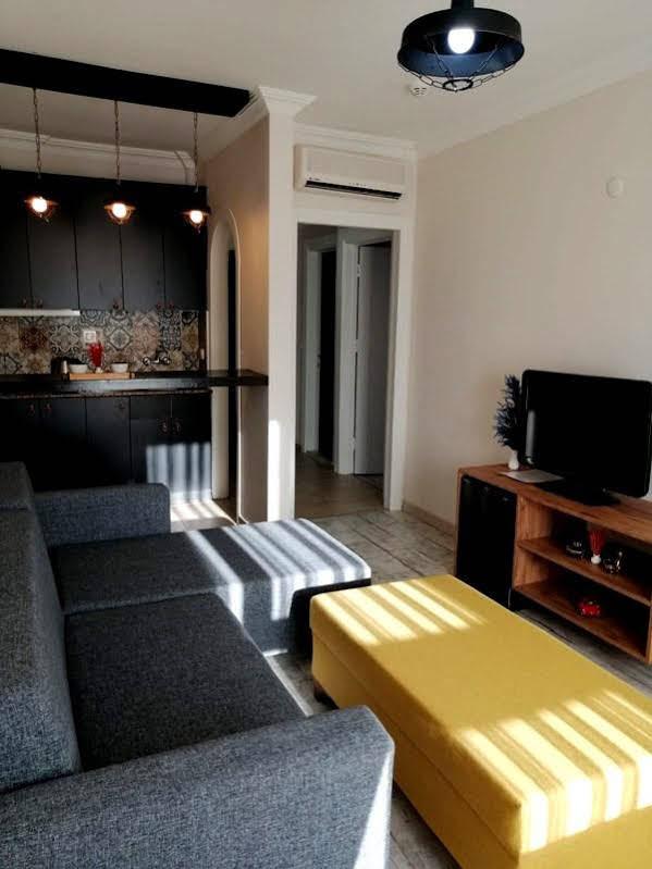 Voswos Garage Coffee Hotel Antalya Buitenkant foto
