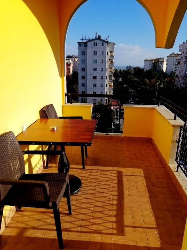 Voswos Garage Coffee Hotel Antalya Buitenkant foto