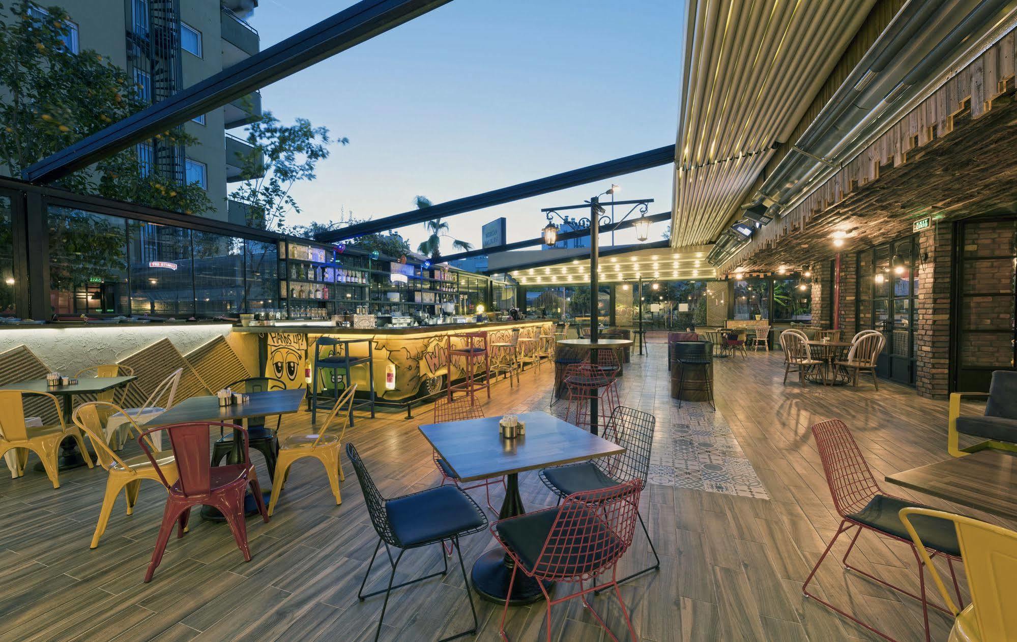 Voswos Garage Coffee Hotel Antalya Buitenkant foto