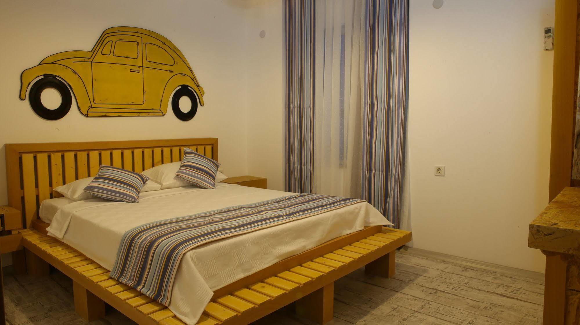 Voswos Garage Coffee Hotel Antalya Buitenkant foto