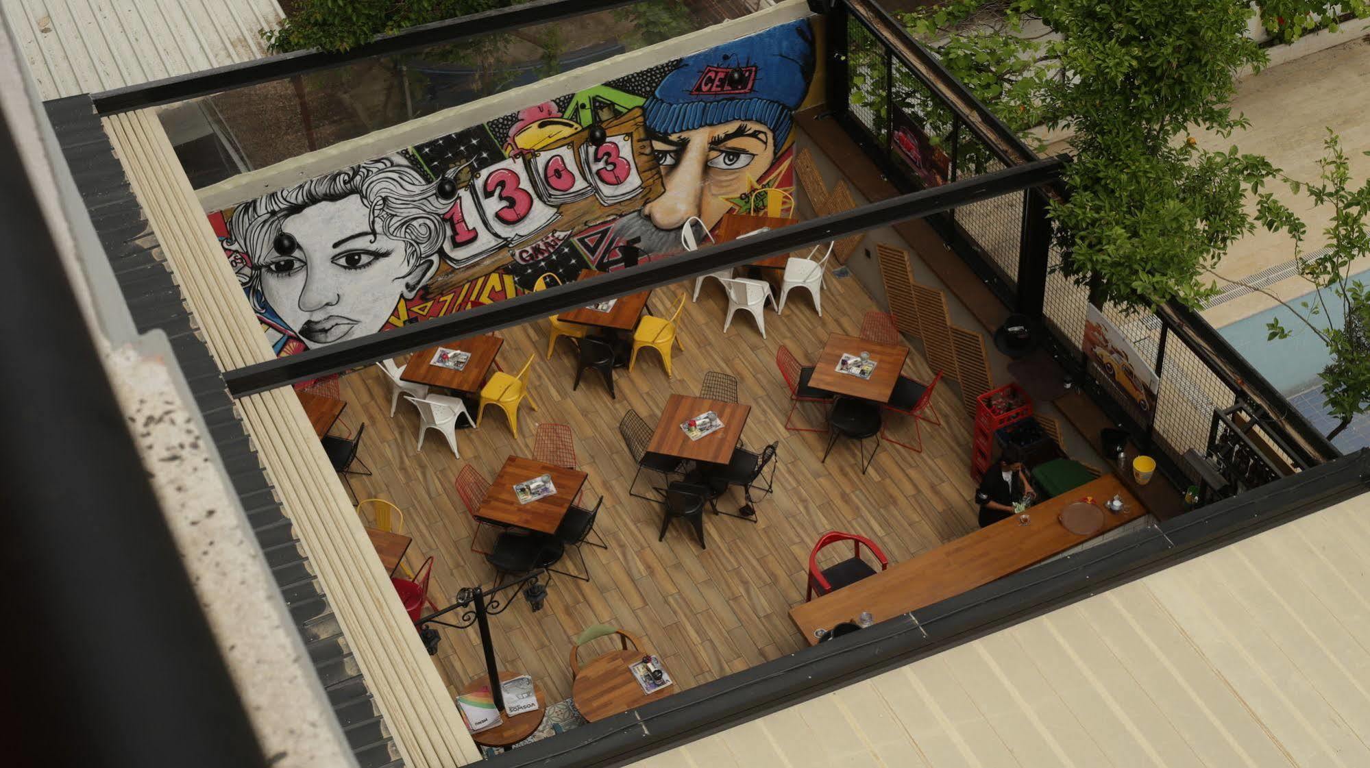 Voswos Garage Coffee Hotel Antalya Buitenkant foto